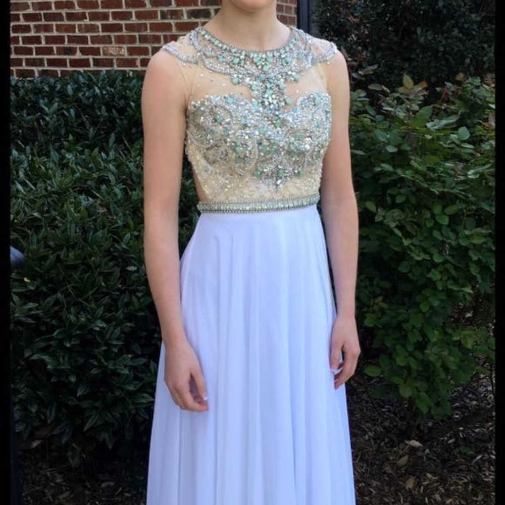 Backless Prom dress: white and blue